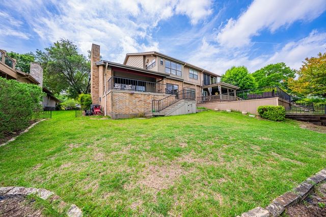 2220 Rock Creek Dr, Kerrville, TX 78028