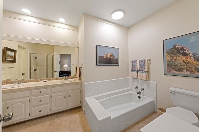 2220 Rock Creek Dr, Kerrville, TX 78028