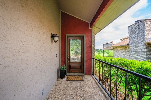 2220 Rock Creek Dr, Kerrville, TX 78028