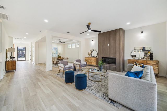 304 Enid Street, Houston, TX 77009