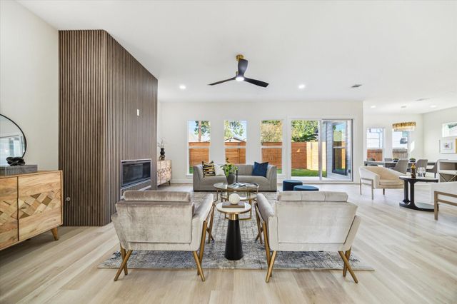 304 Enid Street, Houston, TX 77009