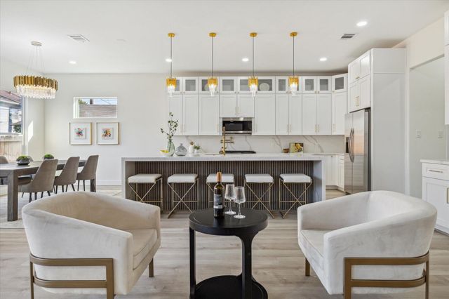 304 Enid Street, Houston, TX 77009