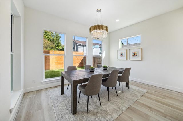 304 Enid Street, Houston, TX 77009