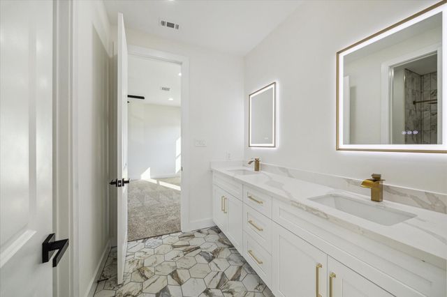 304 Enid Street, Houston, TX 77009