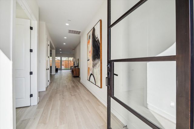 304 Enid Street, Houston, TX 77009