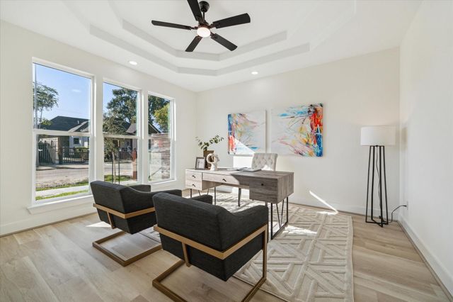 304 Enid Street, Houston, TX 77009