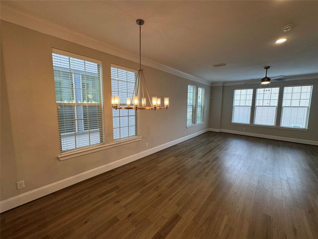 6755 Highclere Manor Lane, Houston, TX 77055