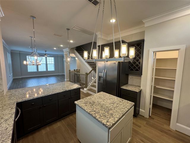 6755 Highclere Manor Lane, Houston, TX 77055