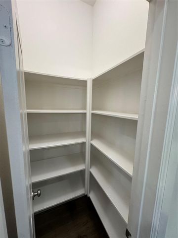 6755 Highclere Manor Lane, Houston, TX 77055