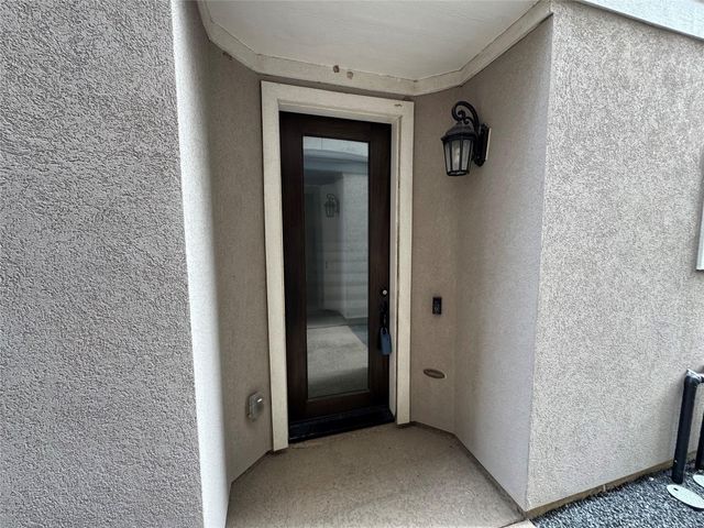 6755 Highclere Manor Lane, Houston, TX 77055