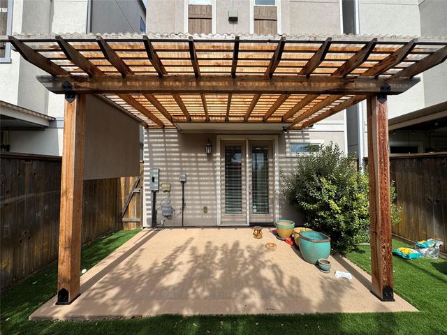 6755 Highclere Manor Lane, Houston, TX 77055