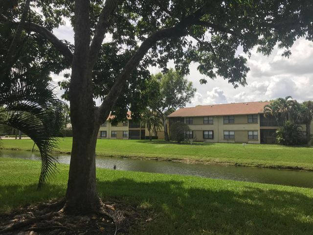12970 Dartford Trail 6, Wellington, FL 33414
