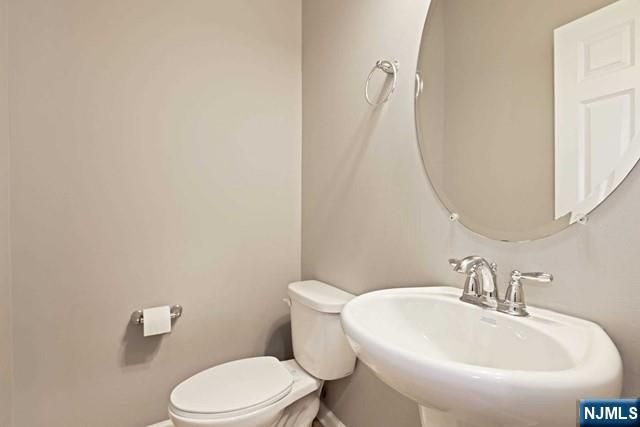 70 Truman Drive, Wood Ridge, NJ 07075