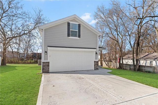 3611 NE 82nd Street, Kansas City, MO 64119