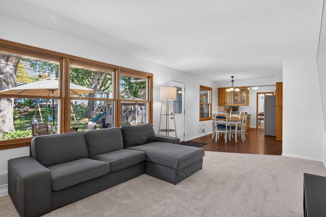 3974 Zealand Avenue N, New Hope, MN 55427