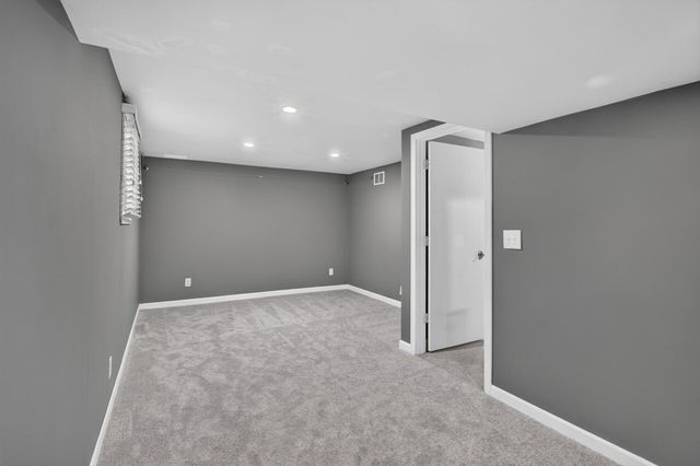 3974 Zealand Avenue N, New Hope, MN 55427