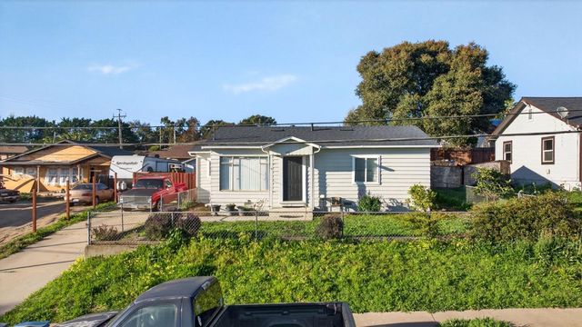 123 Prado Street, Salinas, CA 93906