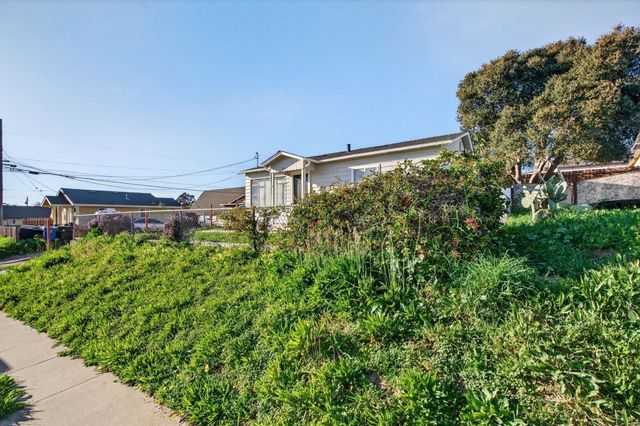 123 Prado Street, Salinas, CA 93906