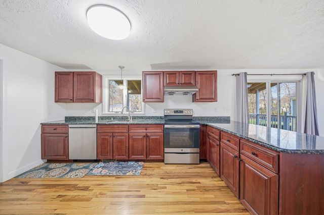 691 Randolph St, Abington, MA 02351