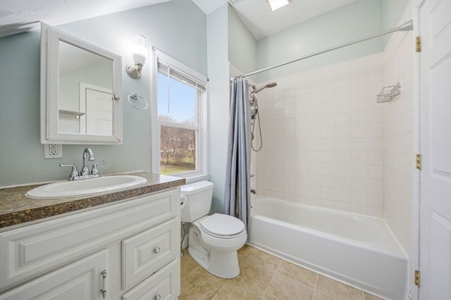 691 Randolph St, Abington, MA 02351