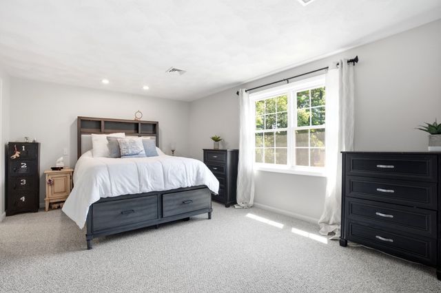 44 Quail Run 44, Tewksbury, MA 01876