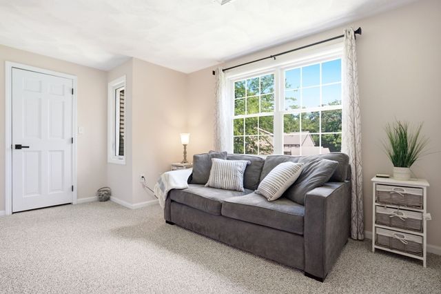 44 Quail Run 44, Tewksbury, MA 01876