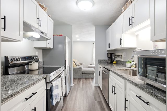 44 Quail Run 44, Tewksbury, MA 01876