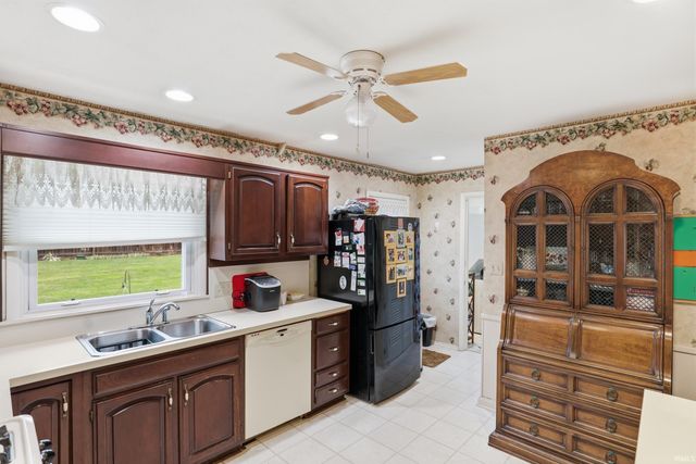 3432 Chancellor Drive, Fort Wayne, IN 46815