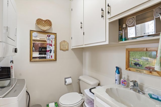 3432 Chancellor Drive, Fort Wayne, IN 46815