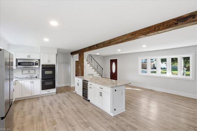 4000 Rumford LN, Virginia Beach, VA 23452