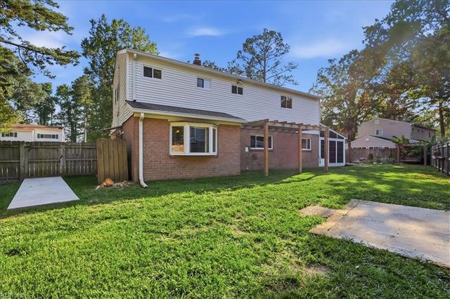 4000 Rumford LN, Virginia Beach, VA 23452