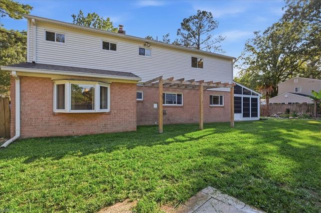 4000 Rumford LN, Virginia Beach, VA 23452