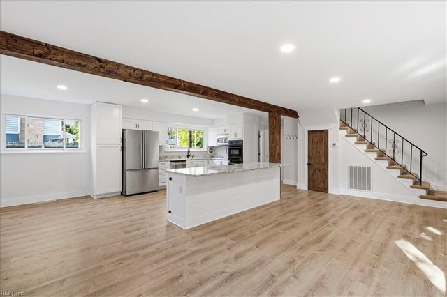 4000 Rumford LN, Virginia Beach, VA 23452