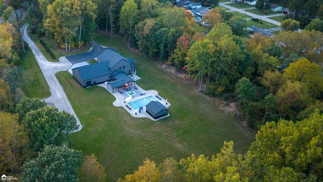 6454 Genesee Road, Flint, MI 48506