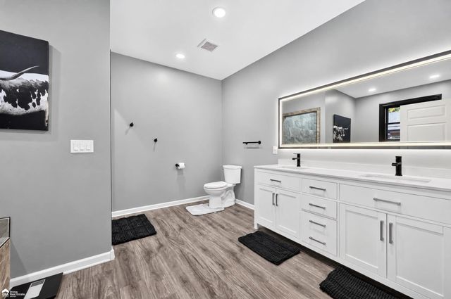 6454 Genesee Road, Flint, MI 48506