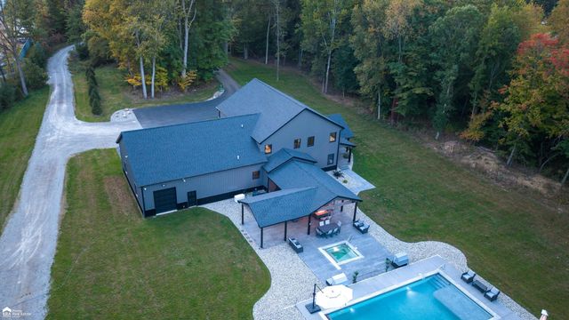 6454 Genesee Road, Flint, MI 48506