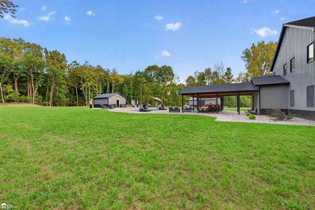 6454 Genesee Road, Flint, MI 48506