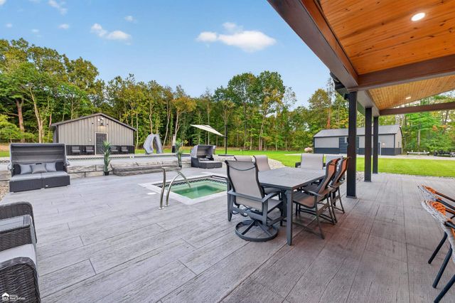 6454 Genesee Road, Flint, MI 48506