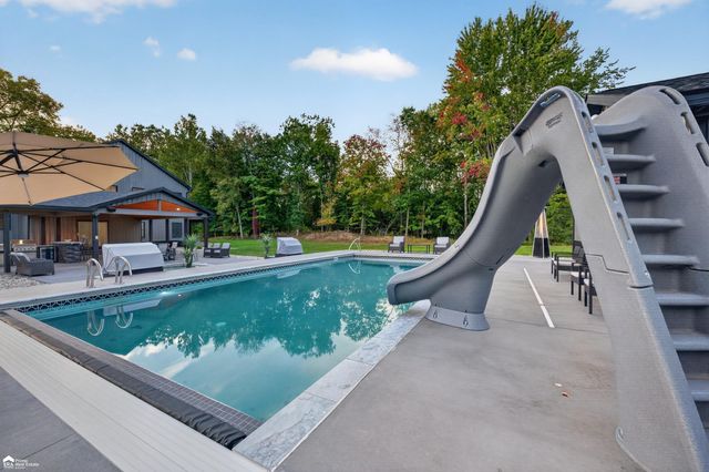 6454 Genesee Road, Flint, MI 48506