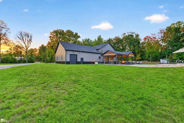 6454 Genesee Road, Flint, MI 48506