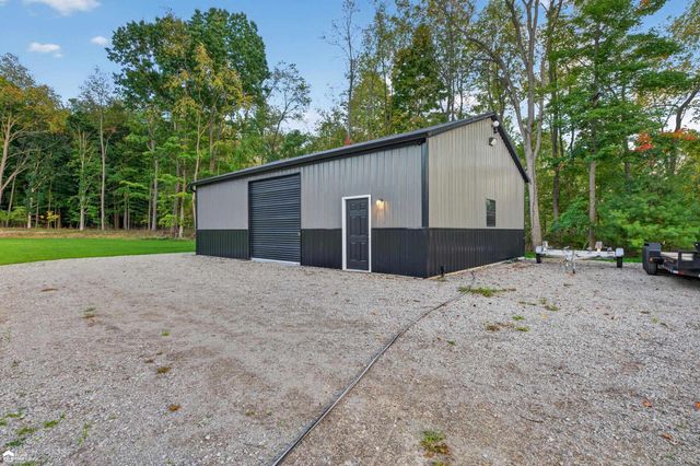 6454 Genesee Road, Flint, MI 48506