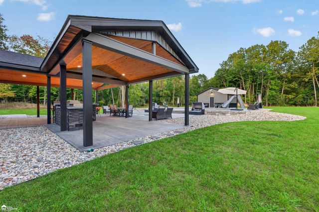 6454 Genesee Road, Flint, MI 48506