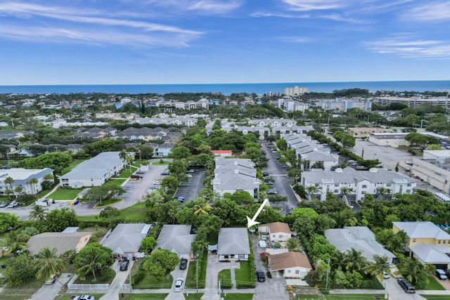 1095 MIAMI Boulevard, Delray Beach, FL 33483