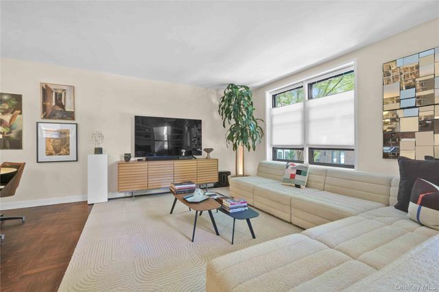 7423 Ridge Boulevard 1C, Brooklyn, NY 11209