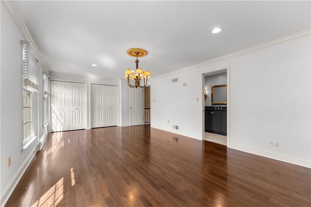 410 Royal Court, Mt Lebanon, PA 15234