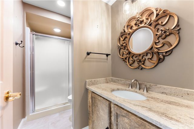 410 Royal Court, Mt Lebanon, PA 15234