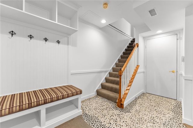 410 Royal Court, Mt Lebanon, PA 15234