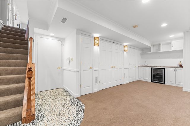 410 Royal Court, Mt Lebanon, PA 15234