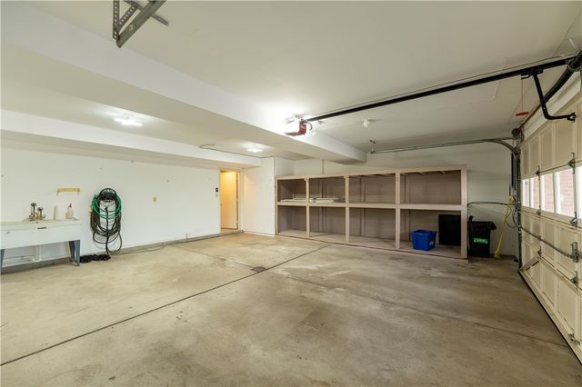 410 Royal Court, Mt Lebanon, PA 15234