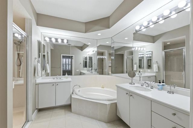 5290 DESCANSO COURT 201B19, Sarasota, FL 34238